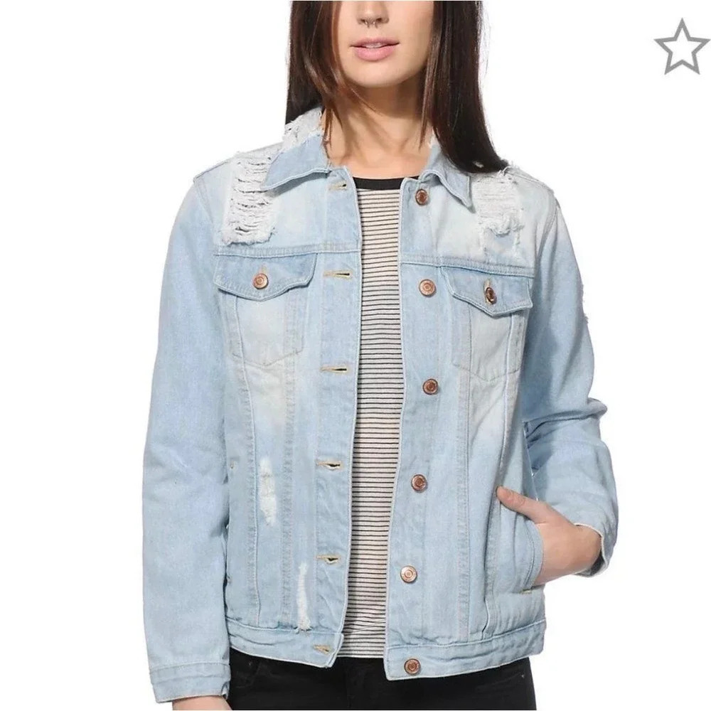 THREAD & SUPPLY Lightwash Distressed Denim
Jacket sz small